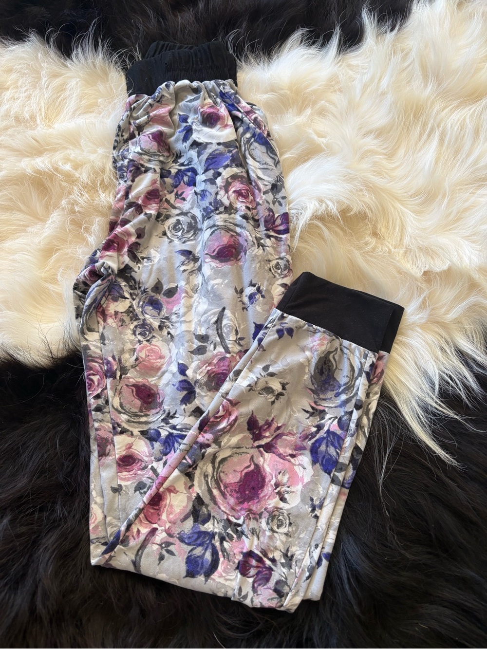 Floral Print Jogger Pants — Pink & Purple Roses